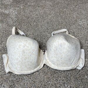 Cacique 46DDD Bra Ivory Leopard Lightly Padded Underwire Back Closure